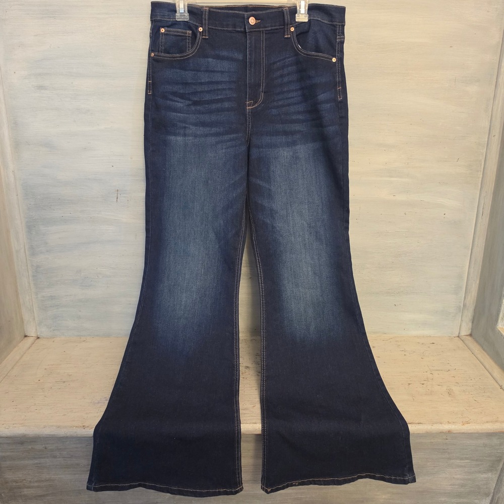 Celebrity Pink 68% Cotton Dark Wash Denim Flare Leg Blue Jean Pants 17/33 GC